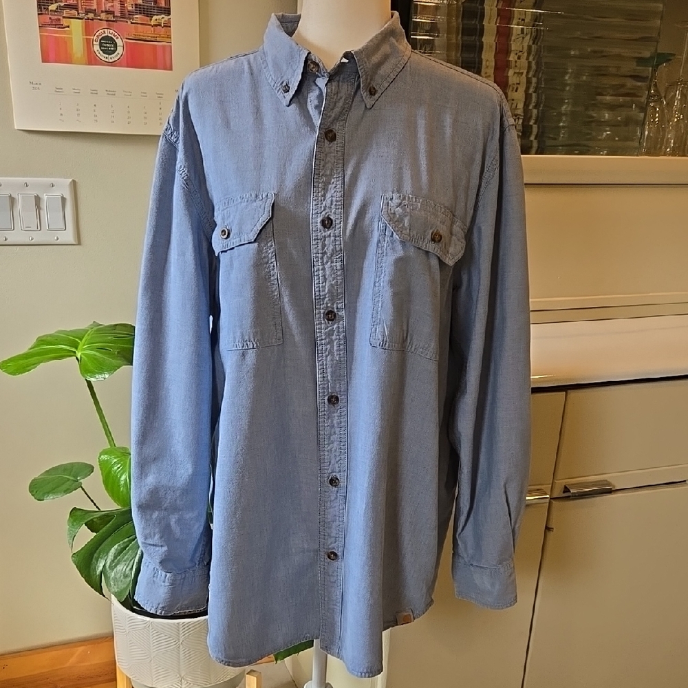 EUC Mns Relaxed Fit Blue Chambray Shirt Size Large